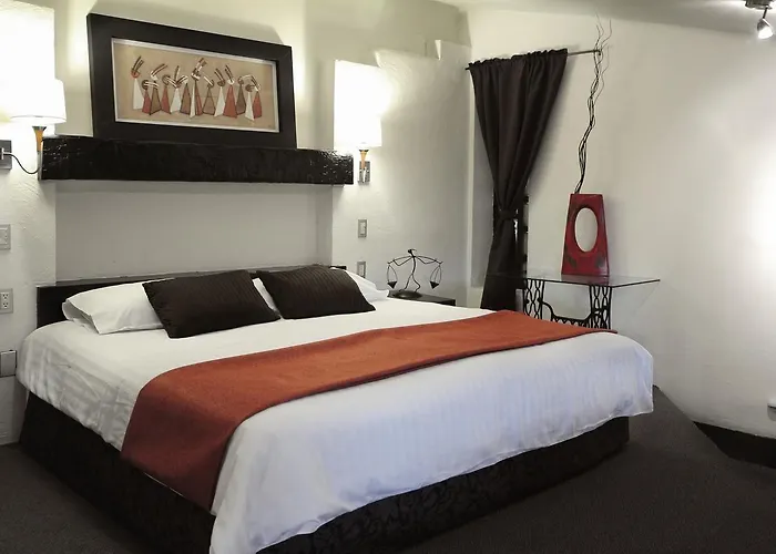 Aztic & Ejecutivas Hotel 3*