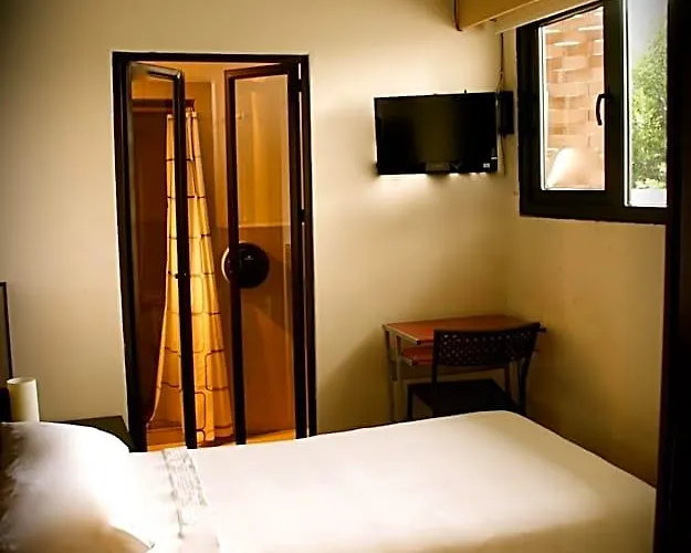 Hotel Aztic & Ejecutivas 3*