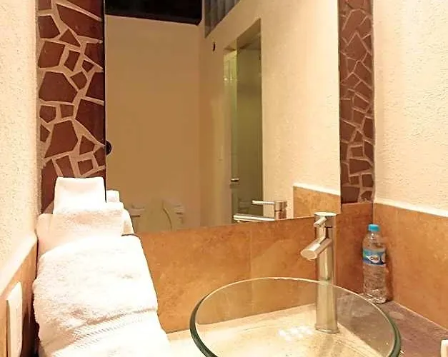 Aztic & Ejecutivas Hotel 3*
