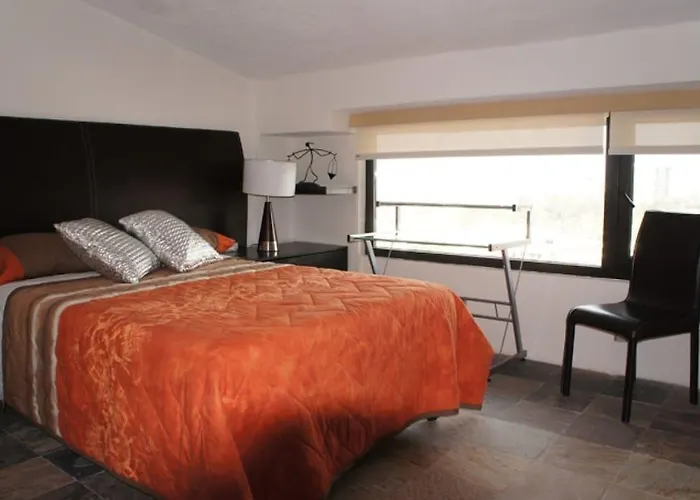 Hotel Aztic & Ejecutivas 3*